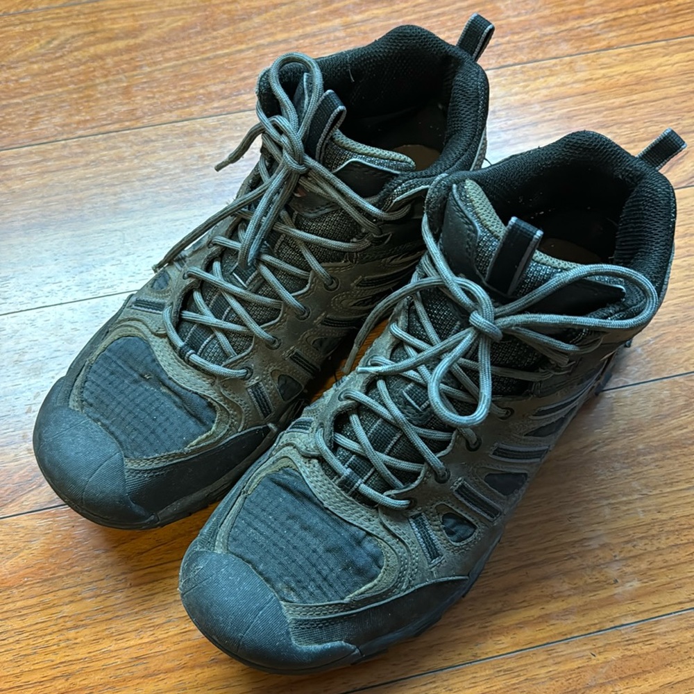 Skechers men’s shoes